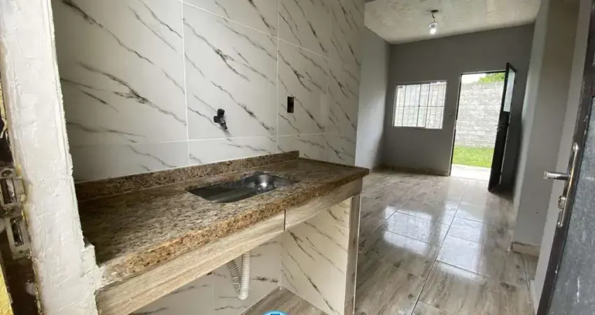 Casa com 2 quartos para alugar na Rua General Gomes Carneiro, Lote 27 qu, Saracuruna, Duque de Caxias