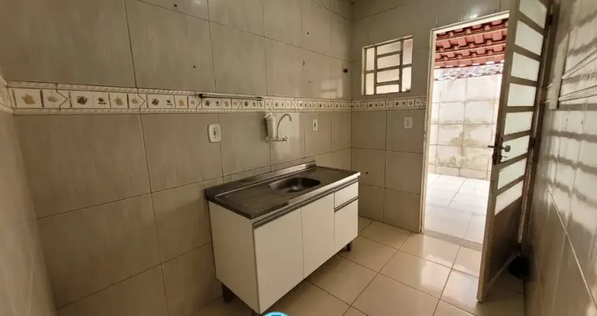 Casa em condomínio fechado com 2 quartos para alugar na Rua Gericinó, 140, Vila Santa Cruz, Duque de Caxias