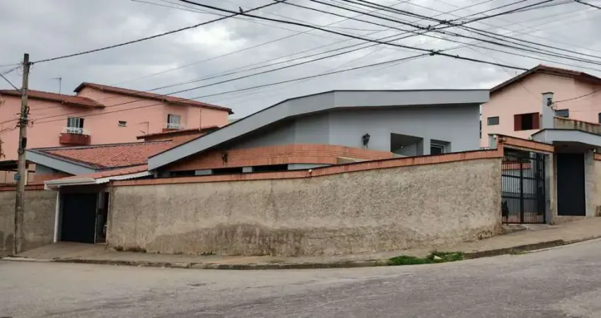 Casa com 3 dormitórios à venda, 225 m² por R$ 560.000,00 - Jardim Simus - Sorocaba/SP