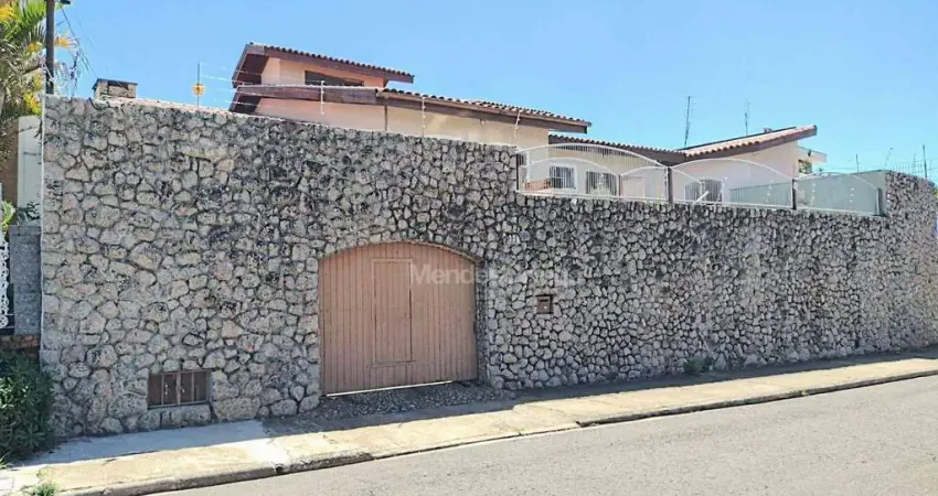 Casa com 3 dormitórios à venda, 242 m² por R$ 900.000,00 - Vila Trujillo - Sorocaba/SP
