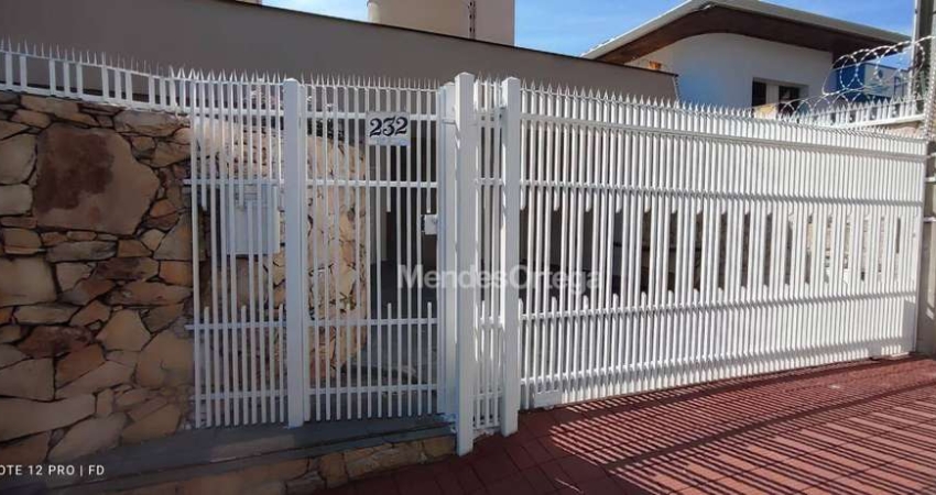 Casa com 3 dormitórios para alugar, 188 m² por R$ 6.282/mês - Centro - Sorocaba/SP
