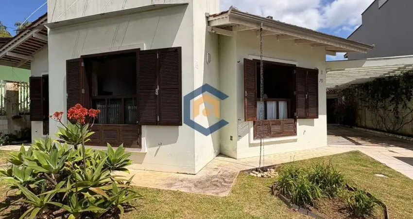 Linda casa a venda com 4 quartos no bairro glória em joinville/sc