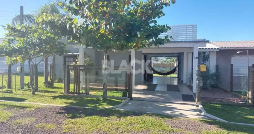 Casa com 2 quartos à venda na Rua das Amendoeiras, 60, Itapeva, Torres