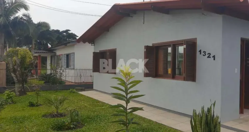 Casa de 04 dormitórios à venda | Vila São João em Torres - RS