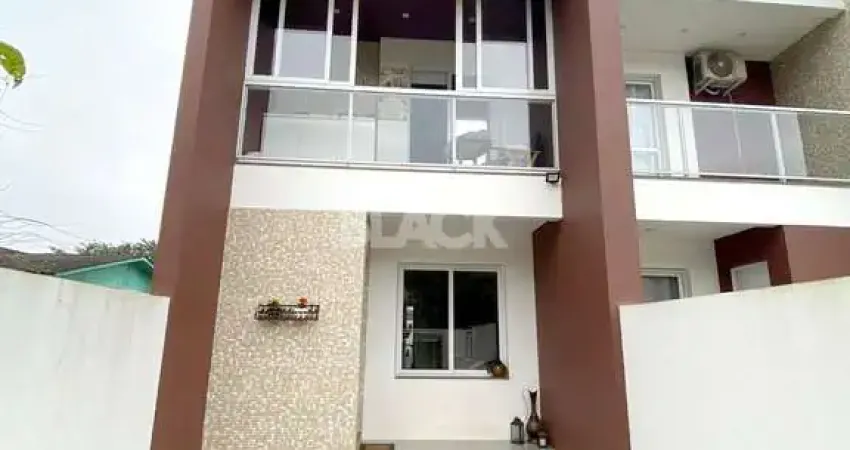 Casa com 2 quartos à venda na Rua Presidente João Goulart, 395, Centenário, Torres