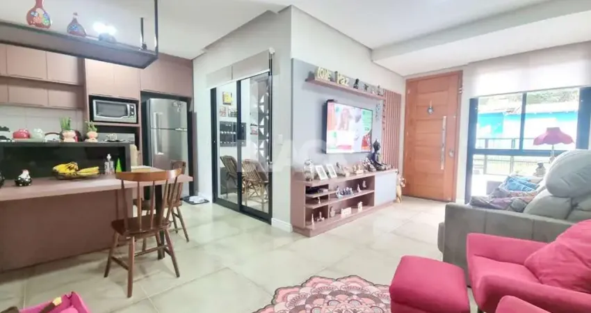 Casa geminada mobiliada no Bairro Centenário em Torres RS