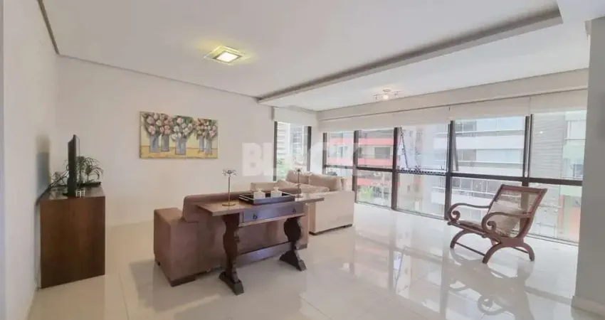 Apartamento com 03 dormitórios e sacada na Praia Grande em Torres RS