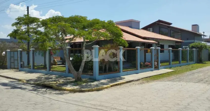 Casa com 3 quartos à venda na João Rodrigues da Silva, 476, Centro, Passo de Torres