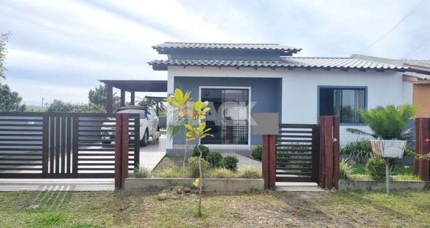 Casa com piscina na praia Caravelle SC