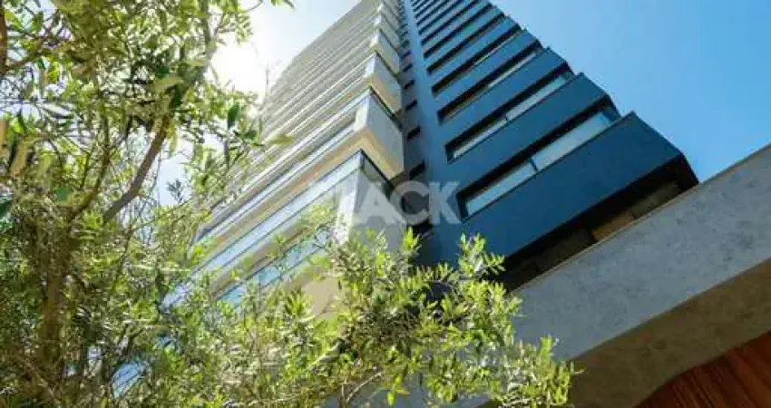 Apartamento com sacada aberta e vista para o mar em Torres RS