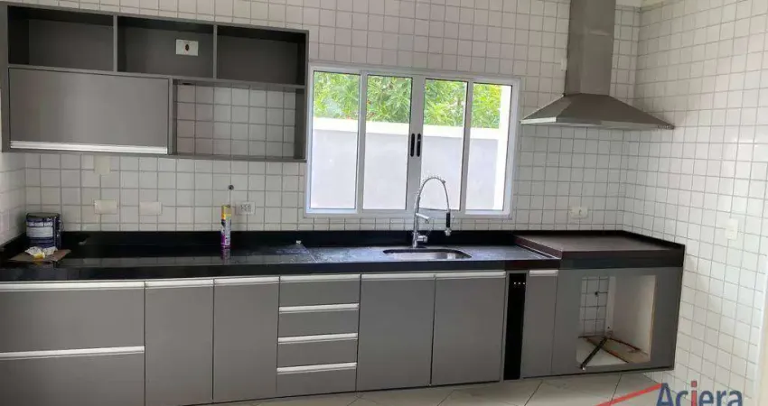 Casa repleta de armários nos quartos, banheiros e cozinha, 3 dormitórios, (3 suítes) , salas para 3 amb,250 m² - granja viana – palm hills - cotia/sp