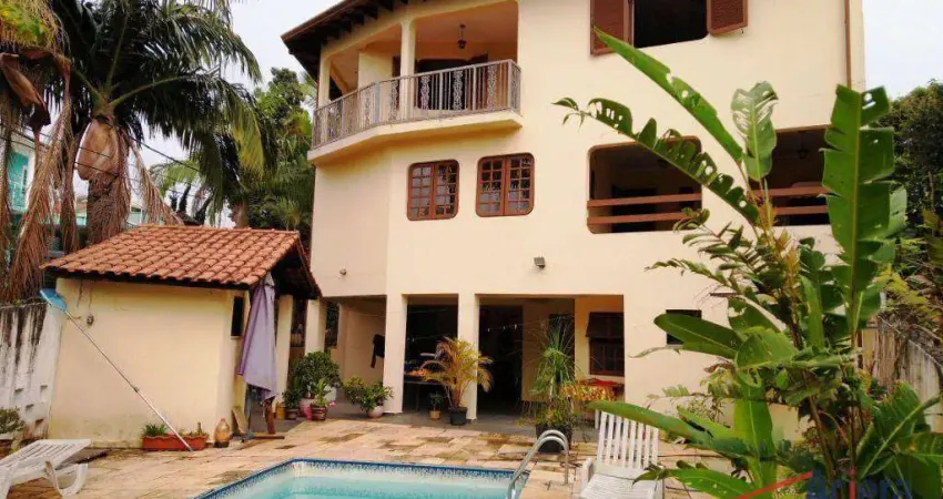 GRANJA VIANA - Condomínio Horizontal Park - Ótima casa com 4 dormitórios recém reformada