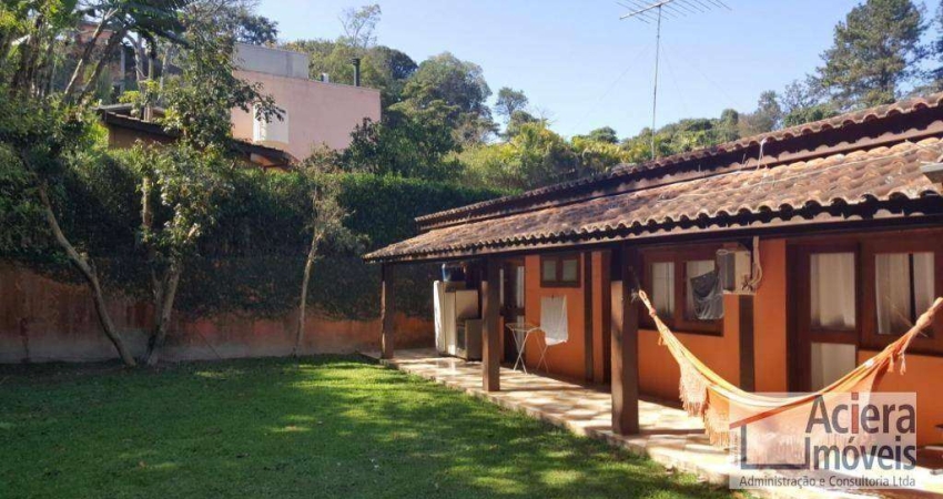 Chácara dos Lagos- Casa térrea em condomínio próximo do centrinho da Granja!