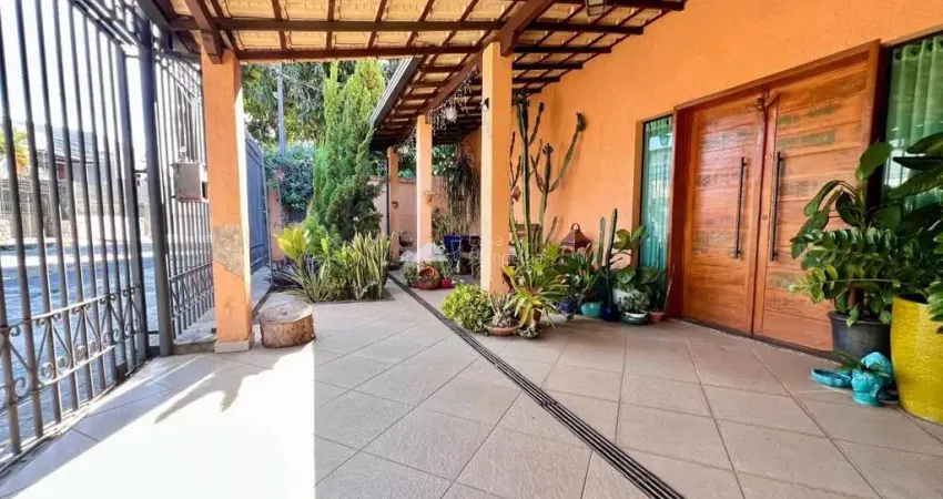 Casa com 3 quartos à venda na Santa Amélia, Belo Horizonte 