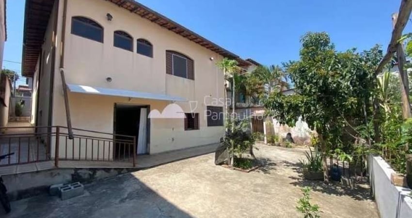 Casa com 3 quartos à venda na Santa Amélia, Belo Horizonte 