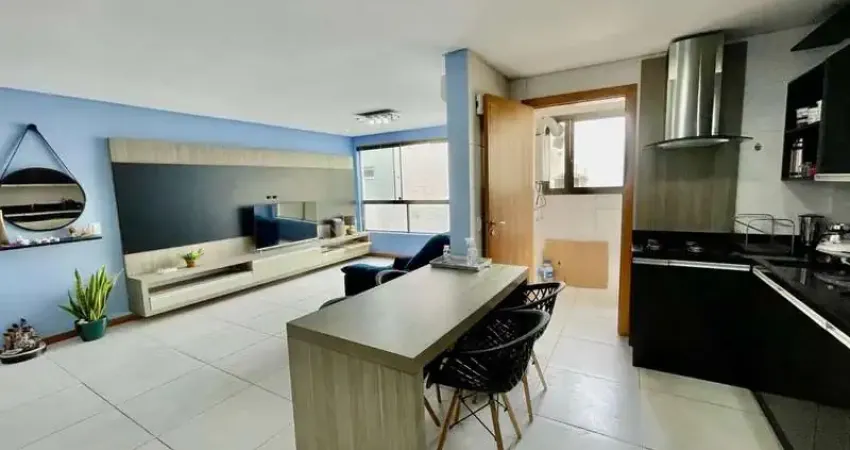 Apartamento de 02 dormitórios amplos, sendo uma suíte!