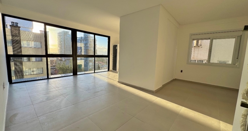 APARTAMENTO DE 02 DORMITÓRIOS À UMA QUADRA DO MAR!