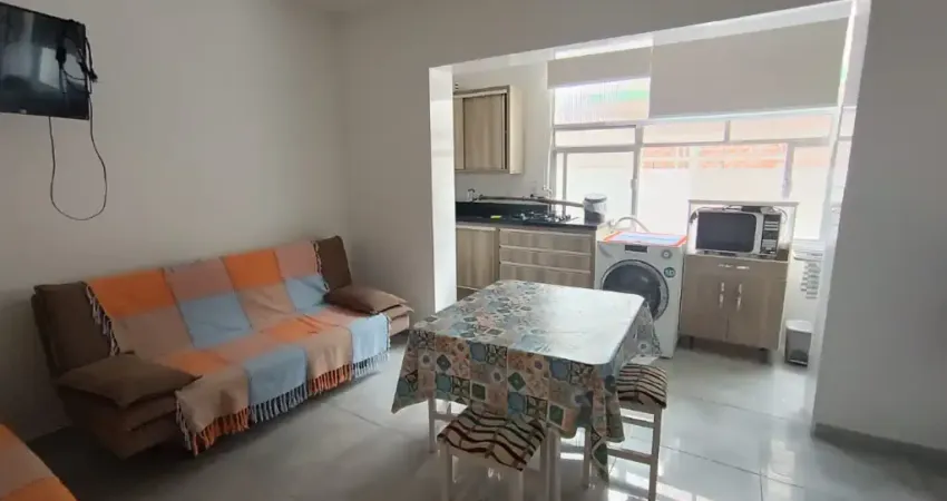 Loft mobiliado com box de garagem no centro de Capão da Canoa, próximo da praia!