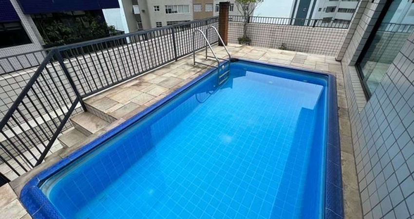 Imperdível cobertura à venda em Santos-SP, na Ponta da Praia: 3 quartos, 1 suíte, 3 salas, 4 banheiros, 3 vagas de garagem, 170m².
