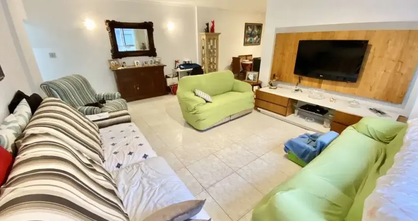 Apartamento de Luxo à Venda em Santos-SP, na Ponta da Praia, com 3 quartos, 1 suíte, 1 sala, 3 banheiros e 1 vaga de garagem - 154,00 m².