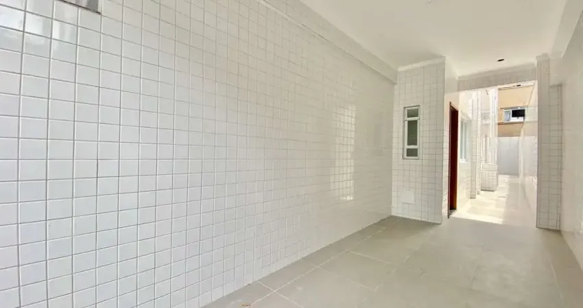 Casa à venda em Santos-SP: 3 quartos, 1 suíte, 1 sala, 2 banheiros, 2 vagas, 98m² - Bairro Campo Grande. Aproveite!