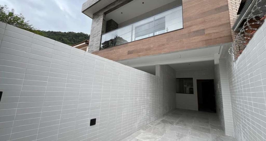 Casa à venda em Santos-SP, Vila Belmiro: 3 quartos, 1 suíte, 1 sala, 2 banheiros, 2 vagas de garagem, 99,00 m² de área.