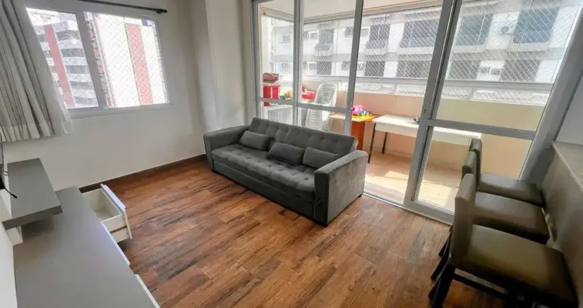 Apartamento à venda no Gonzaga, Santos-SP: 2 quartos, 1 suíte, 2 salas, 2 banheiros, 1 vaga de garagem!