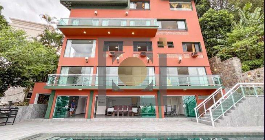 Casa com 6 quartos, Marapé, Santos