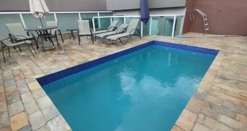 Excelente Casa à Venda na Vila Mathias em Santos/SP: 3 Quartos, 1 Suíte, 3 Vagas de Garagem e Área de 150m²!