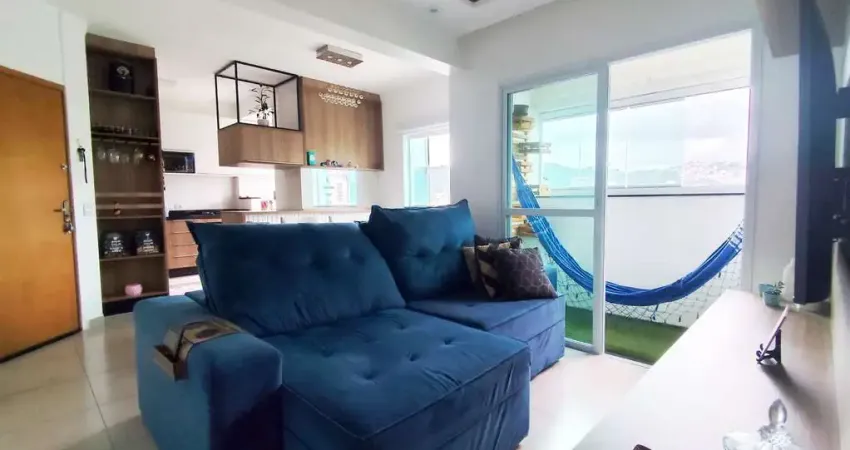 Apartamento à venda em Santos-SP, bairro Campo Grande: 2 quartos, 1 suíte, 2 salas, 1 banheiro, 1 vaga de garagem. Aproveite!