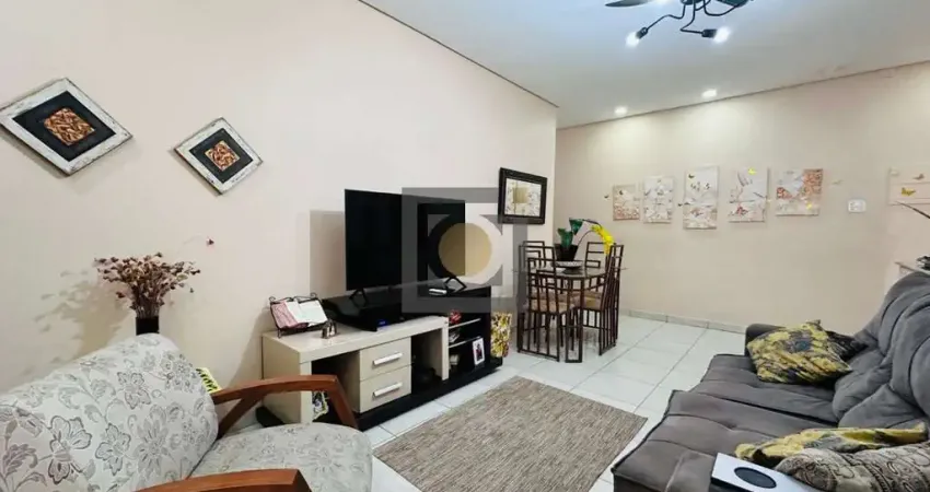 Imperdível Casa à Venda em Santos-SP, Bairro Marapé: 3 Quartos, sala 2 ambientes, 2 Banheiros e 1 Vaga de Garagem!