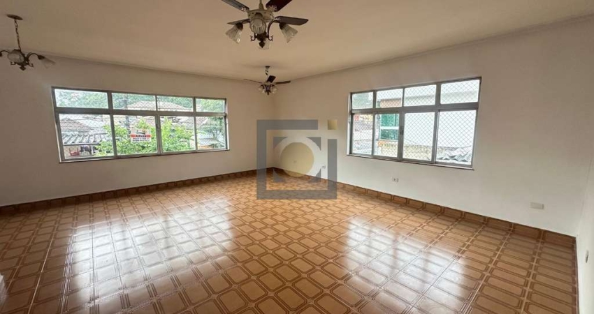 Casa à venda em Santos-SP, Marapé: 3 quartos, 2 salas, 3 banheiros, 1 vaga, 210m² - Oportunidade única!