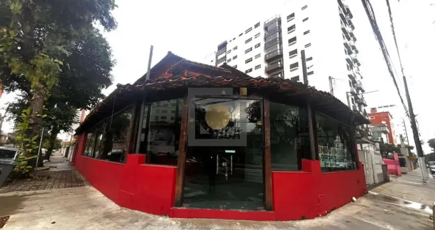 Casa comercial à venda em Santos-SP, bairro Campo Grande, com 340,00 m² de área.