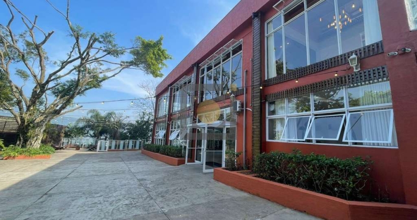 Imperdível ponto comercial à venda em São Vicente-SP, no bairro Ilha Porchat: 2 salas, 5 banheiros, 3 vagas, 900m².