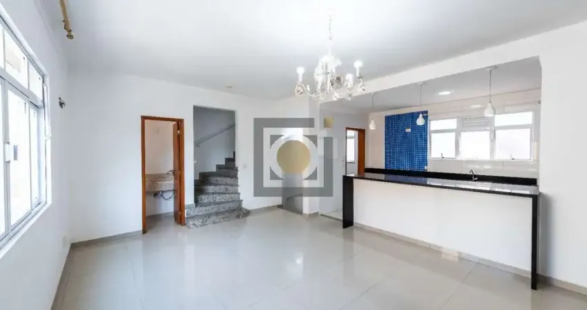Casa à venda em Santos-SP, Boqueirão. 3 quartos, 1 suíte, 2 salas, 3 banheiros, 2 vagas, 138m². Confira já!