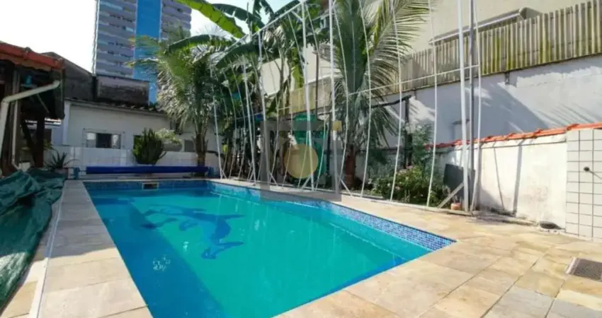 Casa com 4 quartos à venda na Rua Júlio Conceição, 210, Vila Mathias, Santos