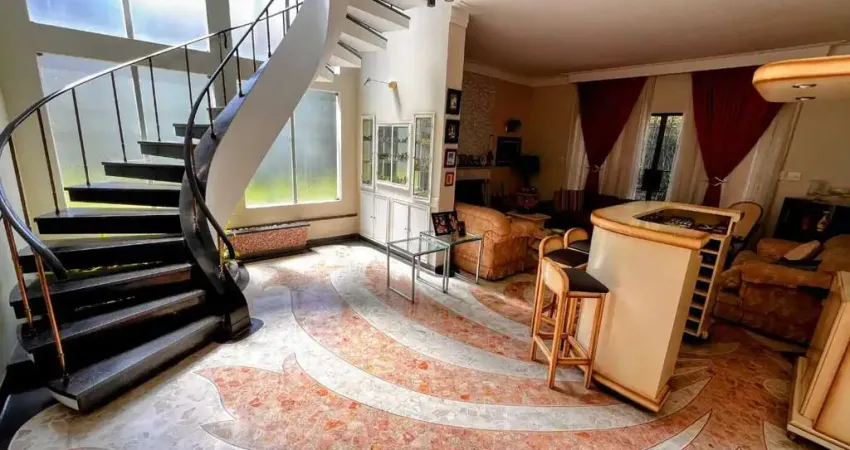 Casa Residencial em Santos – Vila Mathias | 5 Quartos, 6 Vagas