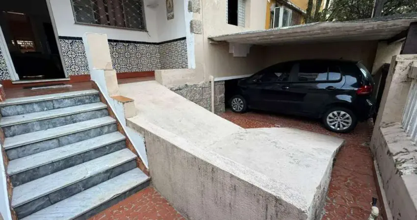 Casa residencial à venda na Vila Belmiro, Santos – Frente, 3 quartos, 2 salas