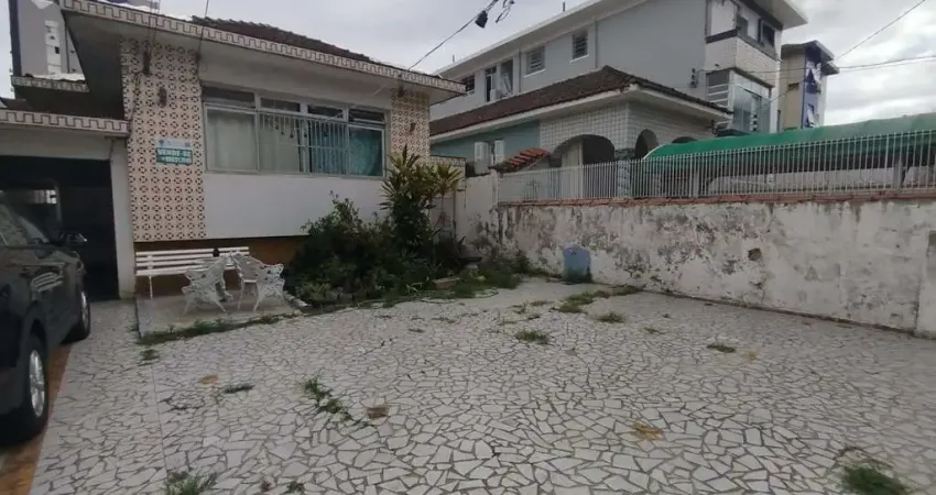 Casa residencial 3 quartos com 6 vagas em Vila Belmiro, Santos — Financiamento aceito