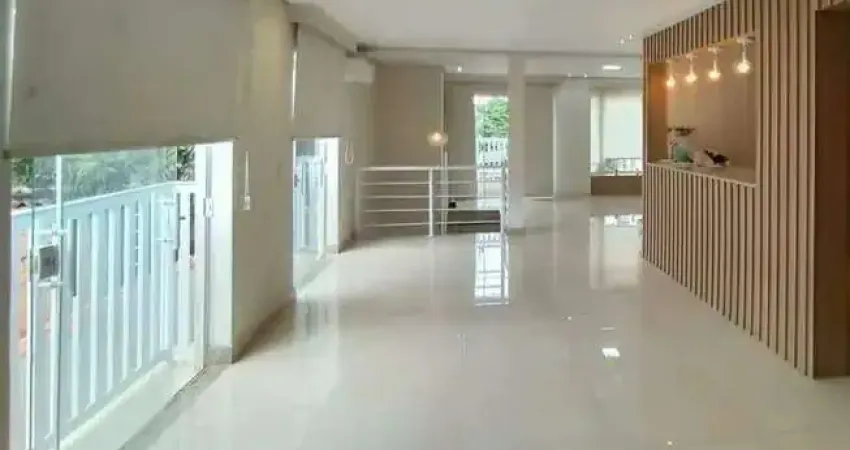 Casa à venda em Santos - 3 suítes, 360m², frente, financiamento