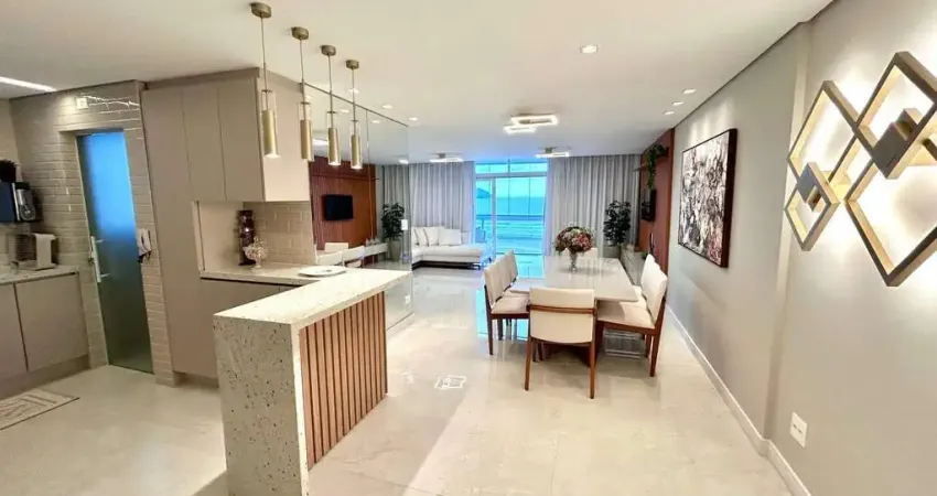 Apartamento de Luxo à Venda em Santos-SP, no Gonzaga! 3 Quartos, 1 Suíte, 2 Salas, 2 Banheiros, 1 Vaga, 147m². Venha Conferir!