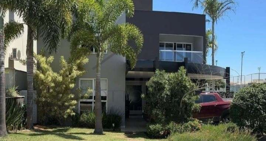 Casa de alto padrão em condomínio: 4 quartos, 4 suítes, 2 salas, 5 banheiros, 2 vagas na cidade de Indaiatuba-SP.