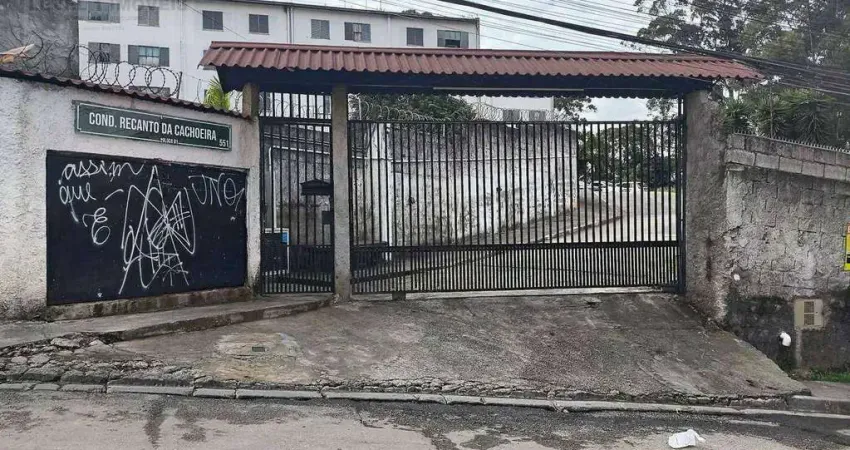 Apartamento no condomínio recanto da cachoeira - vila brasilândia { taipas }