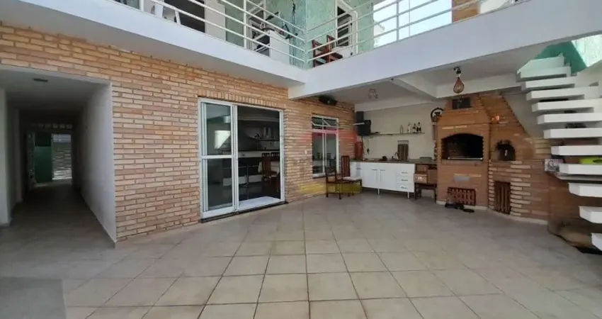 SOBRADO AMPLO NO TREMEMBÉ 4 DORMITÓRIOS, 2 SUÍTES, 3 VAGAS