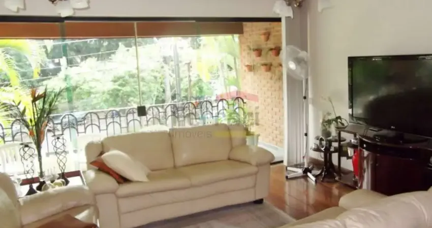 Sobrado á venda no Jardim França - 380m² - 3 dormitórios e 5 vagas.