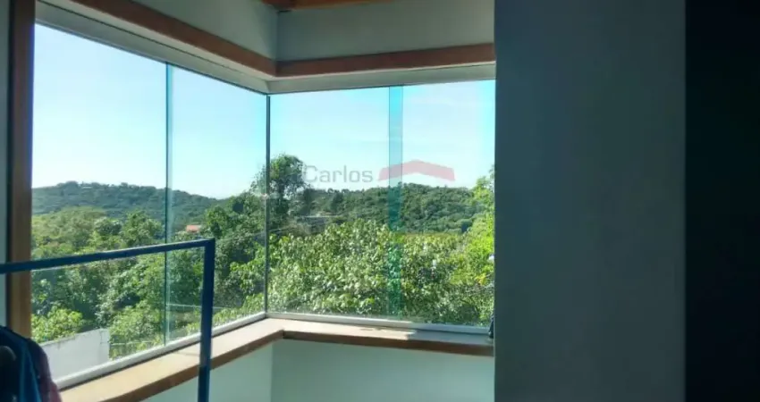 Casa condominio fechado, Serra da Cantareira, 03 dormitórios, 01 suíte, 03 vagas