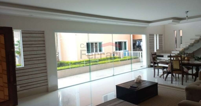Sobrado semi novo á venda - Localizado próximo a avenida Braz Leme