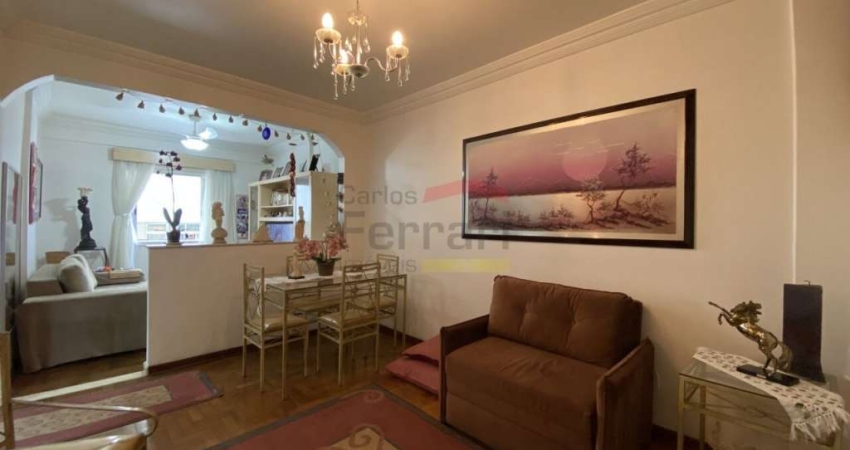 Apartamento 2 quarto, sala, cozinha, banheiro. Local privilegiado. Baixo custo de condomínio e IPTU.