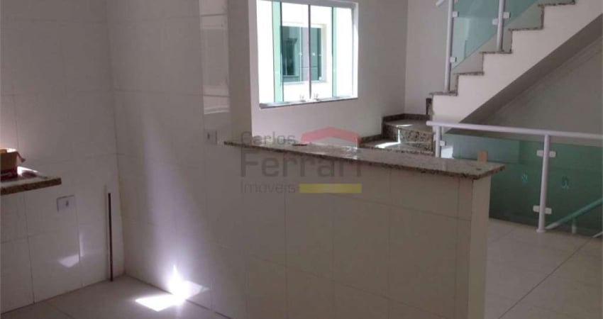 Sobrado condominio 2 dormitorios 1 suite 2 vagas horto florestal