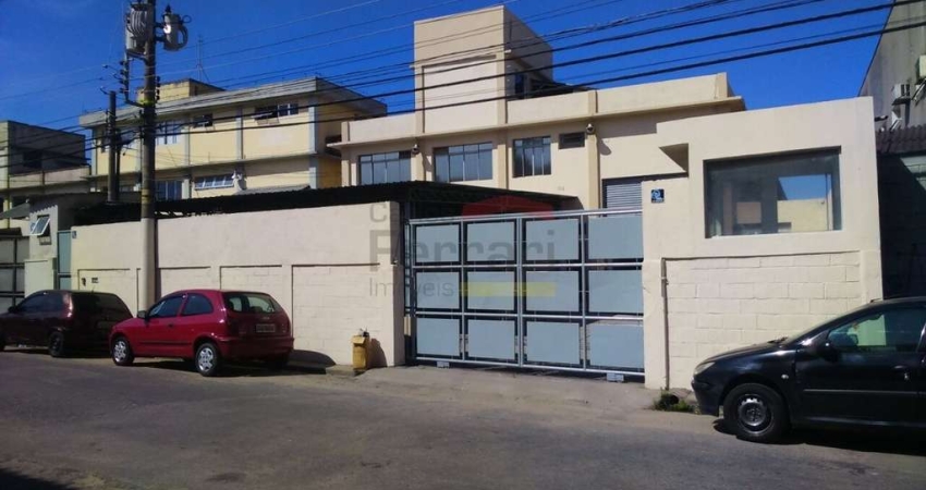 Barracão / Galpão / Depósito com 5 salas para alugar na Rua Luar do Meu Bem, 132, Jardim Pereira Leite, São Paulo